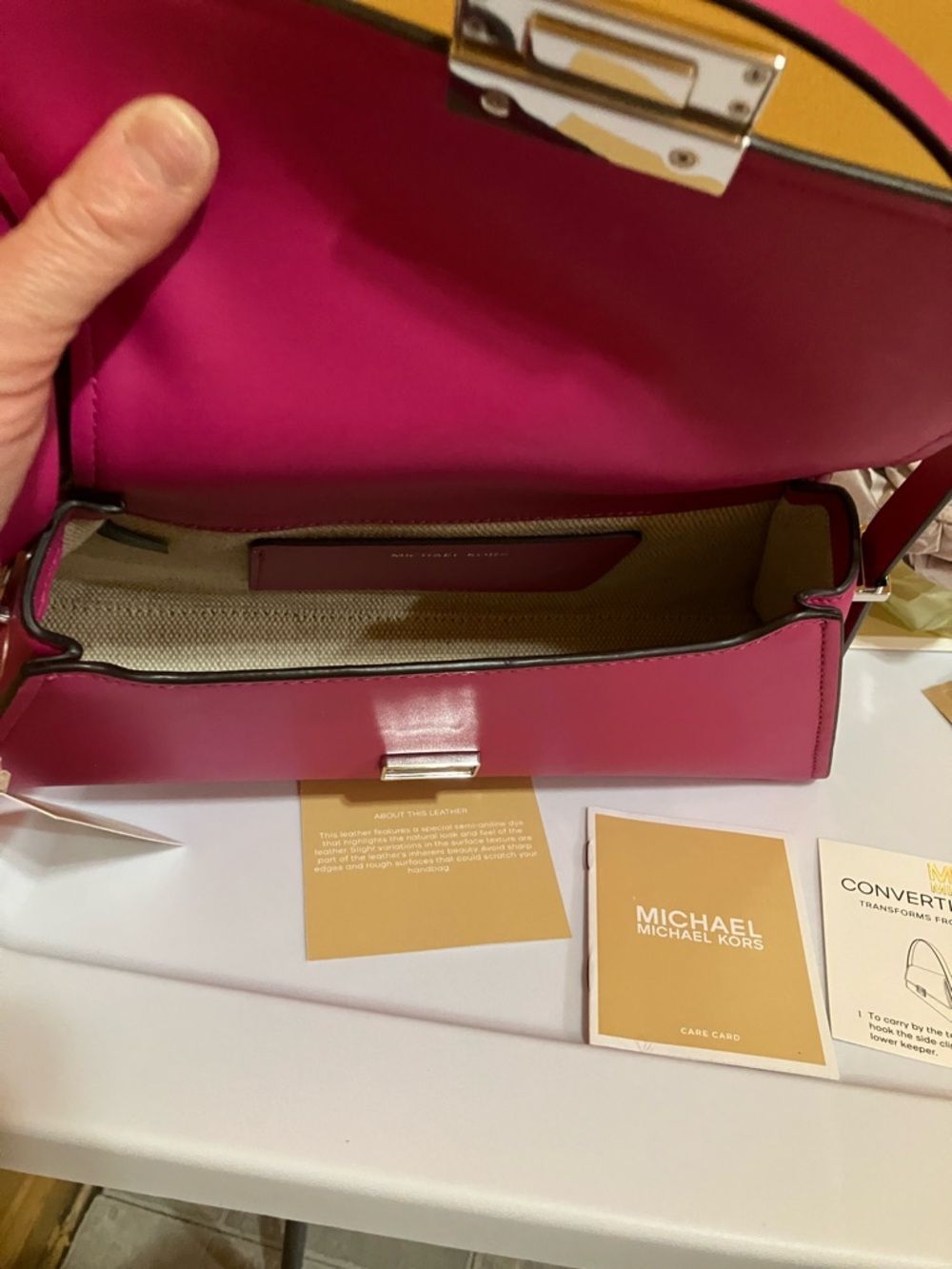 Michael Kors LUDLOW MD Conv Shldr Wild Berry leather bag - Picture 8 of 13
